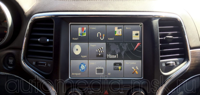 Установка Carmani Andy, цифрового TV-тюнера и мониторов для задних пассажиров в Jeep Grand Cherokee